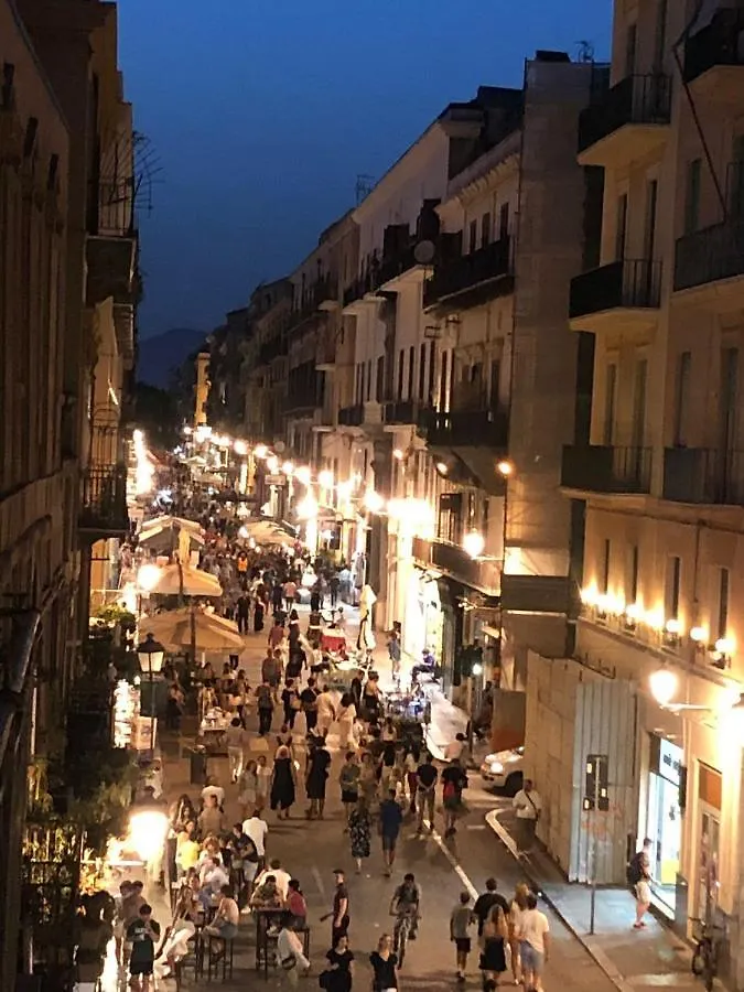 Domus Maqueda Bed & Breakfast Palermo
